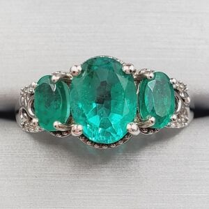 Emerald Green Quartz Ring Three Stone Ring Platinum | 925 Sterling Silver Ring